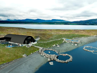 Hvammsvík-Hot-Springs-Islandia