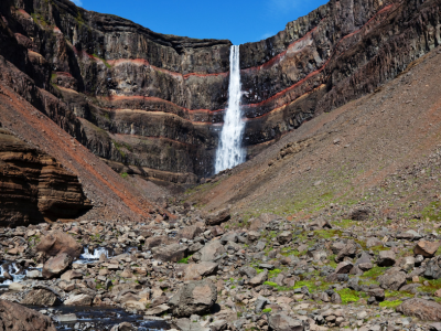 hengifoss-wodospad-atrakcja-na-Islandii