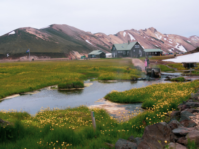  Landmannalaugar -gorace-zrodla-na-Islandii